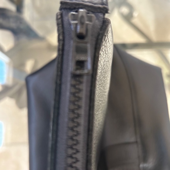 Leather Amazing Lyndon Green Pebbled Duffle Bag. NWT - Picture 7 of 7